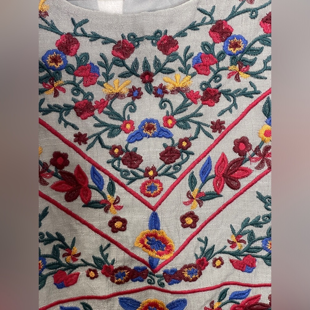 Umgee Full Size Floral Embroidered 3/4 Bell Sleeve Keyhole Dress Plus Size 1X - Picture 9 of 11